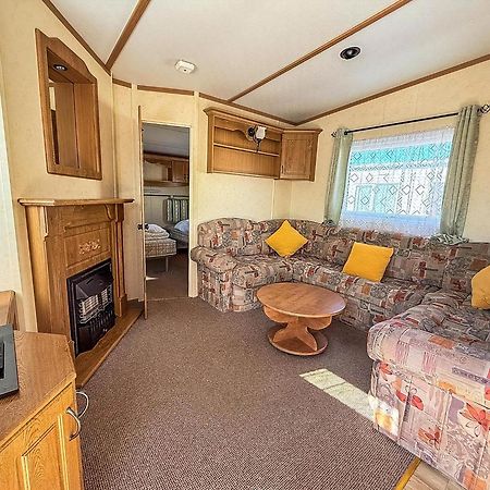 6 Berth Caravan By The Beach In Hunstanton In Norfolk, Pets Welcome Ref 13009L Εξωτερικό φωτογραφία